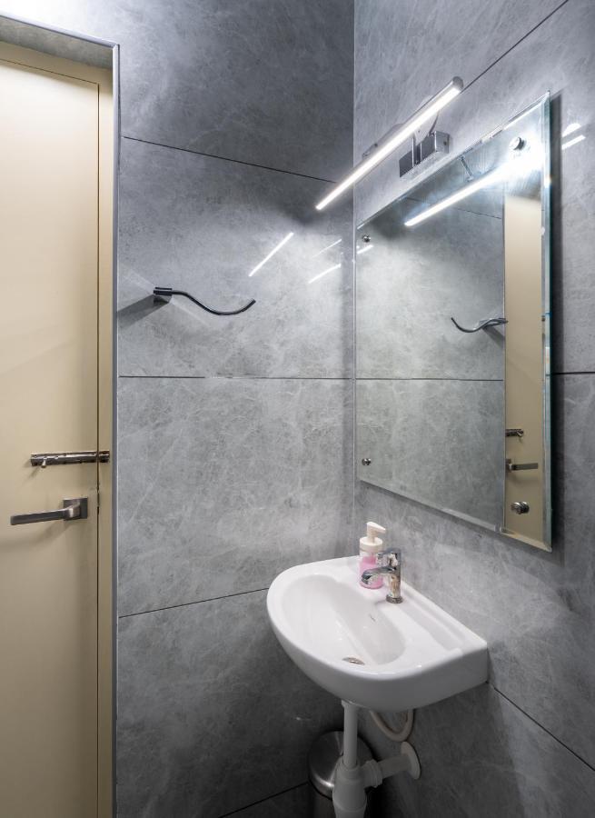 The Silver Chimes Suites Bangalore Luaran gambar