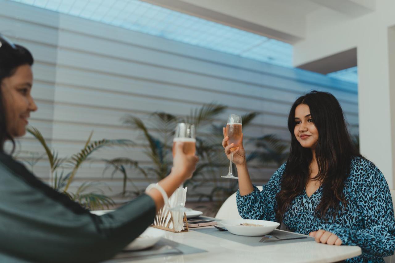 The Silver Chimes Suites Bangalore Luaran gambar
